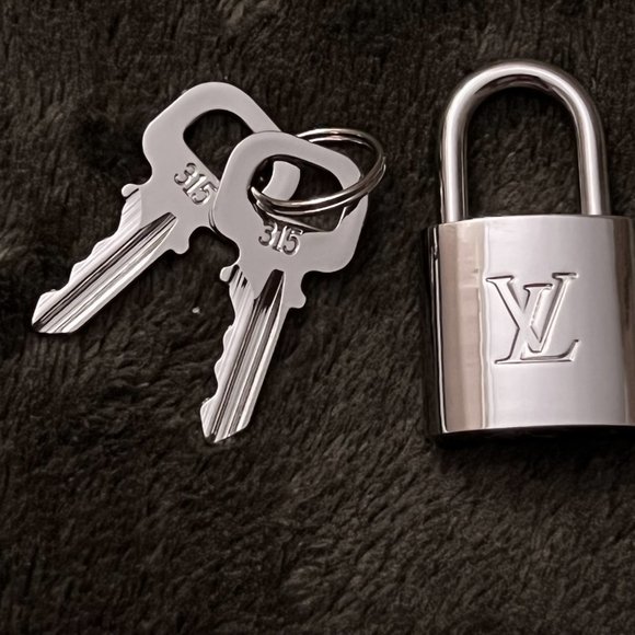 Louis Vuitton Accessories - New  Palladium Louis Vuitton Lock with Two Keys